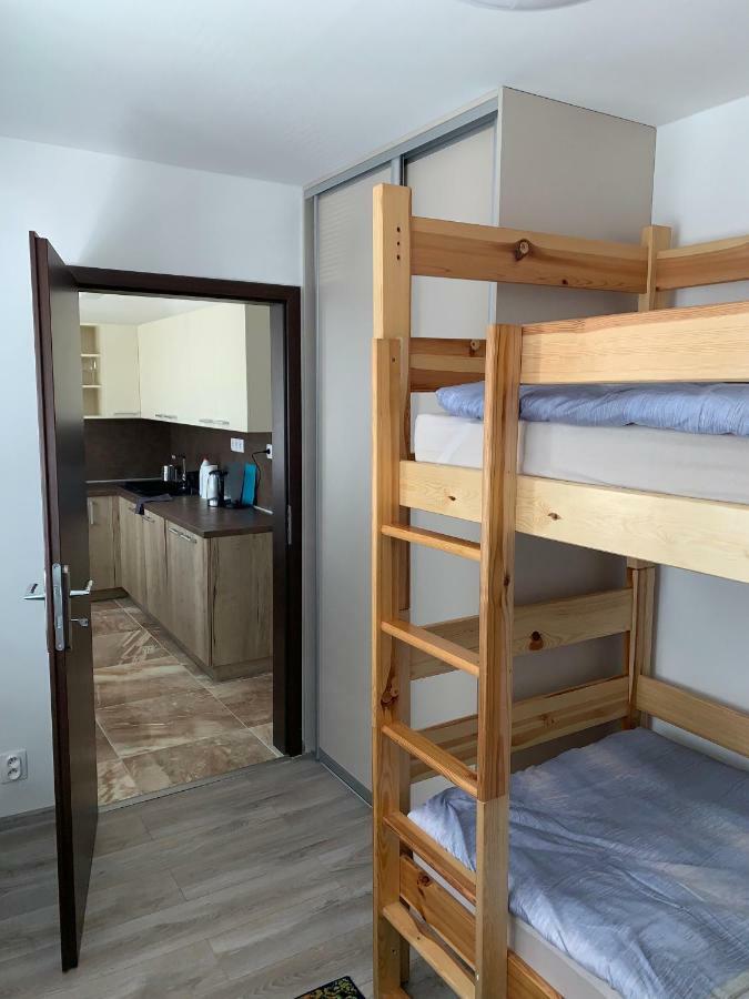 Apartament Tt10 Botanicka Trnava Exterior foto
